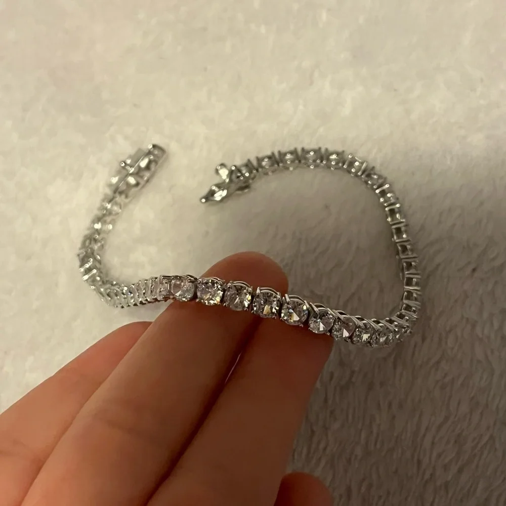 10 CAROT TENNIS BRACELET - Picture 2 of 6